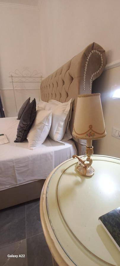 B&b per 3 persone, con panorama e sauna nonché terrazza a Lecco