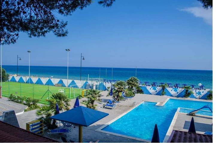 Appartamento per 5 persone, con Balcone e Idromassaggio nonché Piscina e Sauna a Sellia Marina