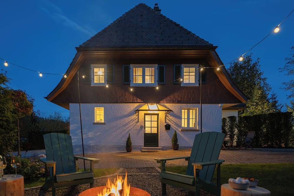 Hornwald Lodge - Exklusives Haus am Waldrand mit Sauna & Whirlpool in Schonach im Schwarzwald, Südschwarzwald