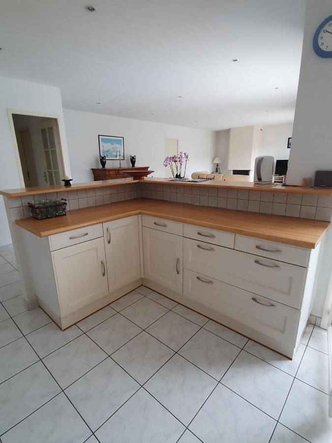 Gîte pour 4 personnes, avec piscine ainsi que vue et jardin à Talais - 4