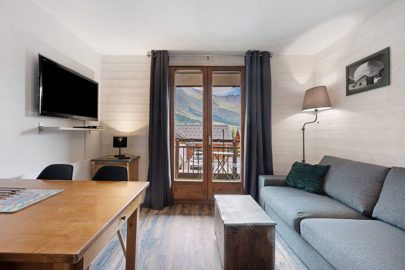 Ganze Wohnung, Appartement „Albiez“ mit Bergblick und Balkon in Col du Mollard, Albiez-Montrond