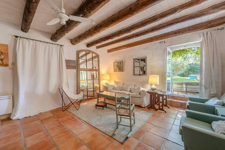 Authentic family Mas in the heart of Provence in Châteaurenard, Region de Arles
