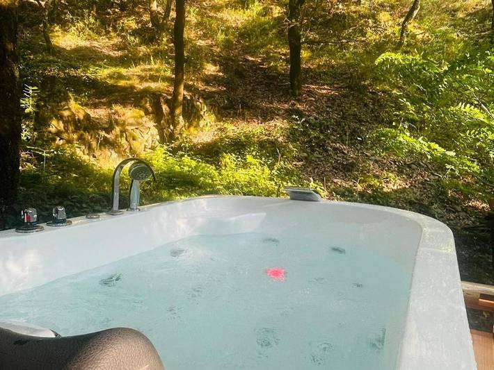 Location de vacances pour 8 personnes, avec vue ainsi que jardin et terrasse à Sumène - 2