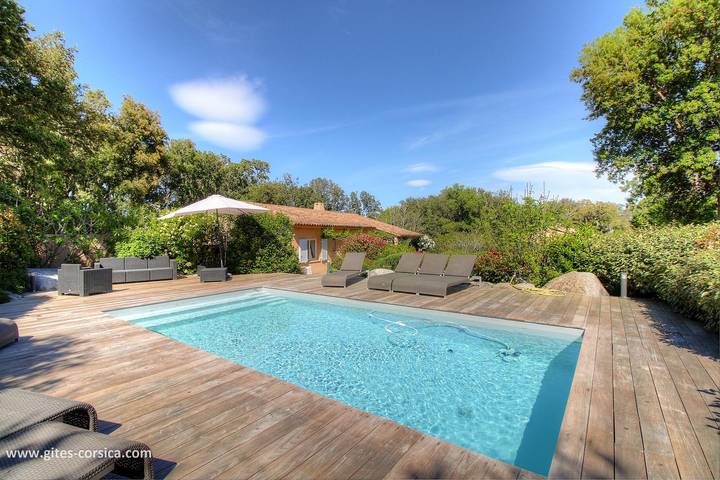 Gîte für 4 Personen, mit Pool und Garten sowie Terrasse, mit Haustier