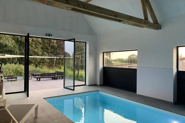 Vakantiehuis voor 36 personen, with Terras and Tuin as well as Zwembad and Sauna in Vlaams-Brabant