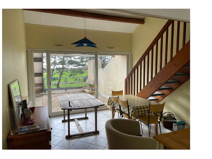 Gîte pour 6 personnes, avec balcon dans Plage Tumiac