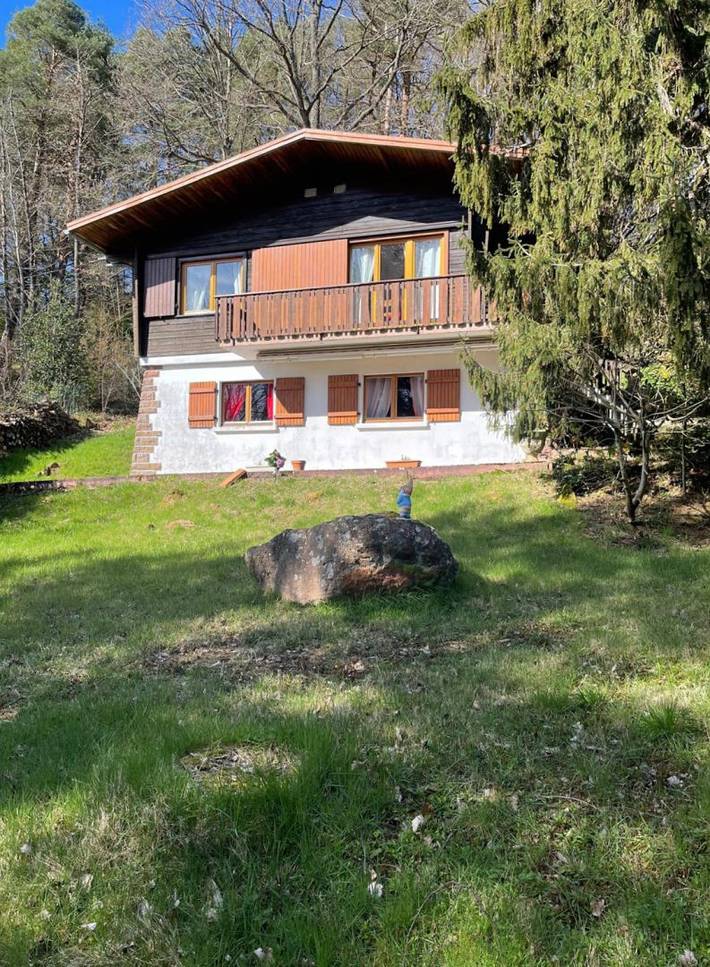 Chalet pour 4 personnes, avec balcon et jardin