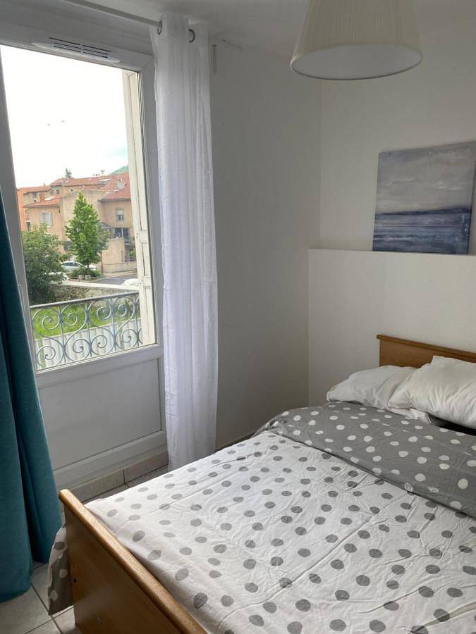 Gîte pour 2 personnes, avec vue à Brives-Charensac