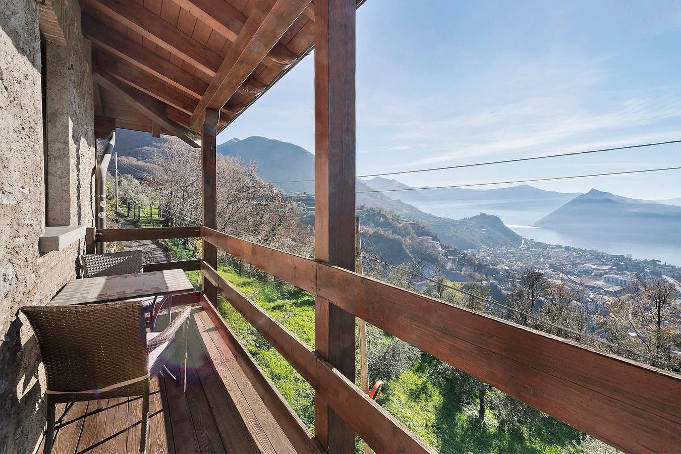 Zimmer „Stanza 2“ mit Seeblick, Wlan und Klimaanlage in Marone, Gemeinde Marone