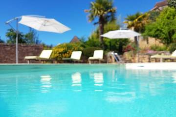 Gîte pour 5 personnes, avec jardin ainsi que jacuzzi et balcon à Milhac
