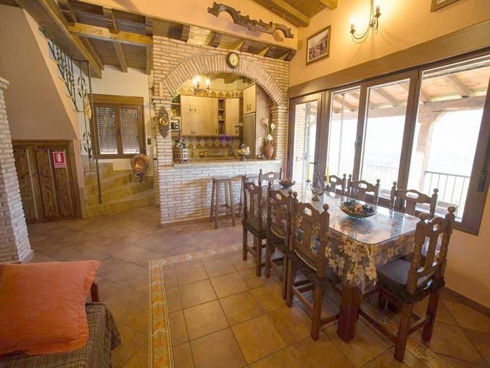 Casa rural para 10 personas, con vistas y jardín en Navaconcejo - 2