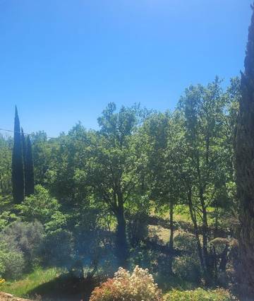 Chambre d’hôte pour 2 personnes, avec terrasse et vue à Lorgues