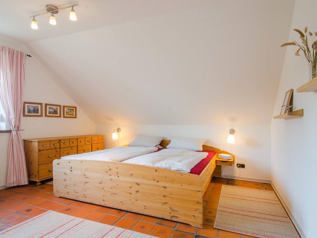 Ganze Ferienwohnung, Ferienwohnung Weide - Appartement/Fewo, Dusche, Wc, Wohn-/Schlafraum in Kieler Förde, Heikendorf