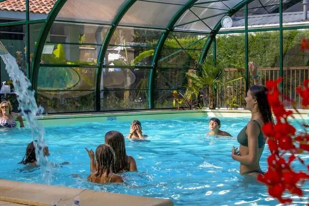 Camping 4 étoiles - Piscine - ccaafee in Azur, Côte d’Argent