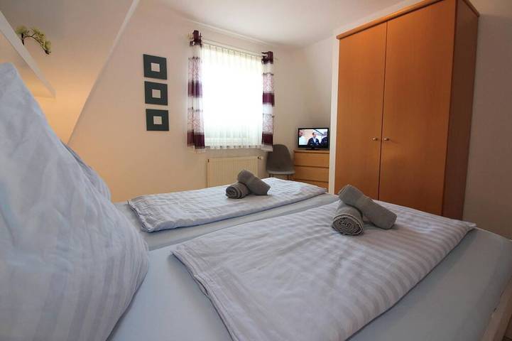 Ferienhaus für 6 Personen, mit Pool und Garten in Butjadingen - 4