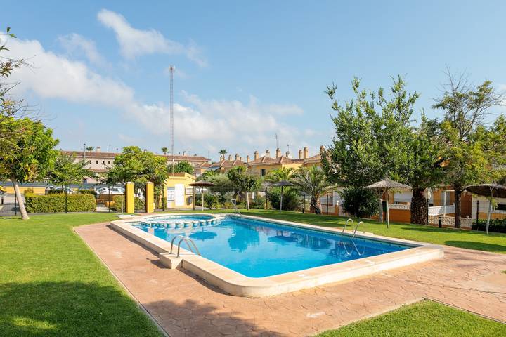 Bungalow für 5 Personen, mit Balkon und Garten in Santa Pola