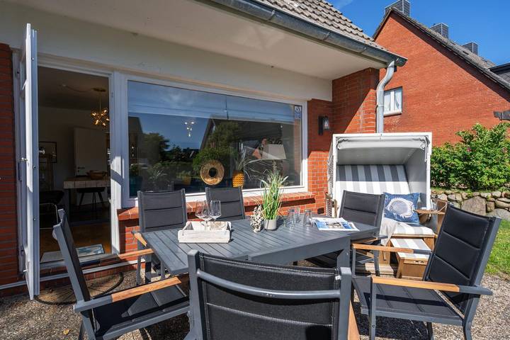 Ferienhaus für 6 Personen, mit Terrasse und Garten in Wenningstedt - 3