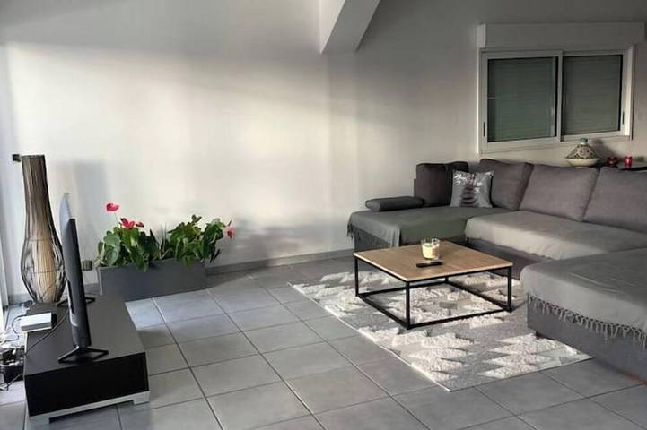 Location de vacances pour 5 personnes, avec piscine à La Lande-de-Fronsac - 4