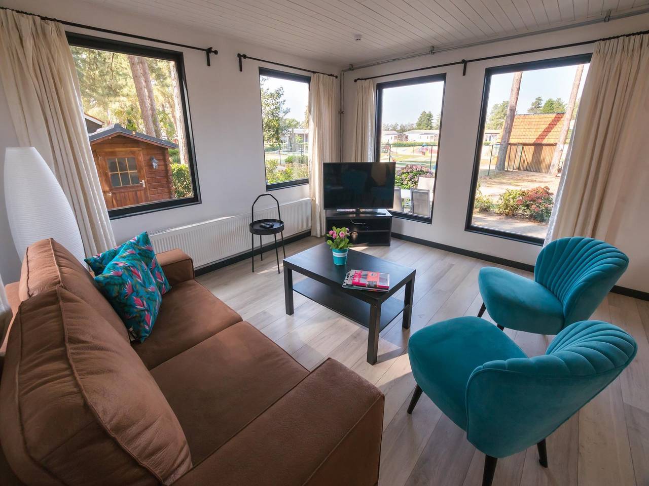 Luxuriöse Waldlodge mit privatem Garten in Poppel, Ravels