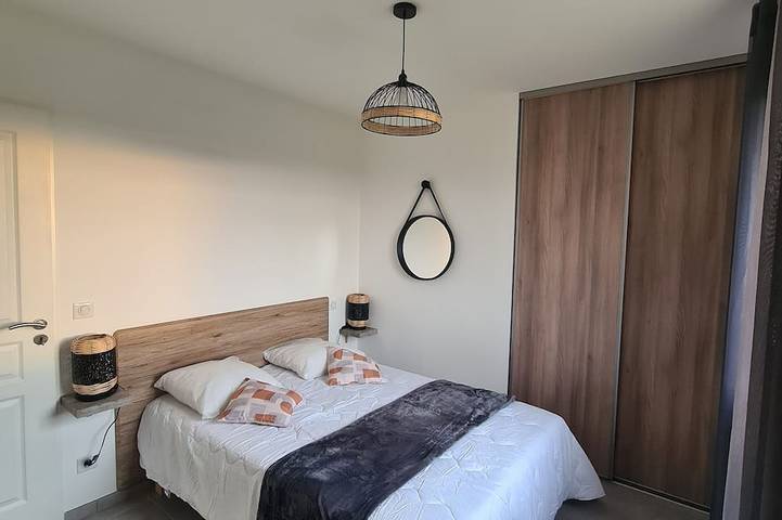 Location de vacances pour 7 personnes, avec terrasse et jardin à Saint-André-d'Allas - 2