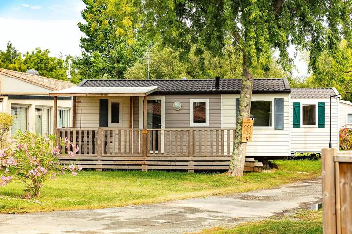 Camping pour 6 personnes, avec terrasse, animaux acceptés à Saint-Georges-de-Didonne - 4