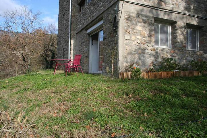 Gîte pour 4 personnes, avec jardin et terrasse