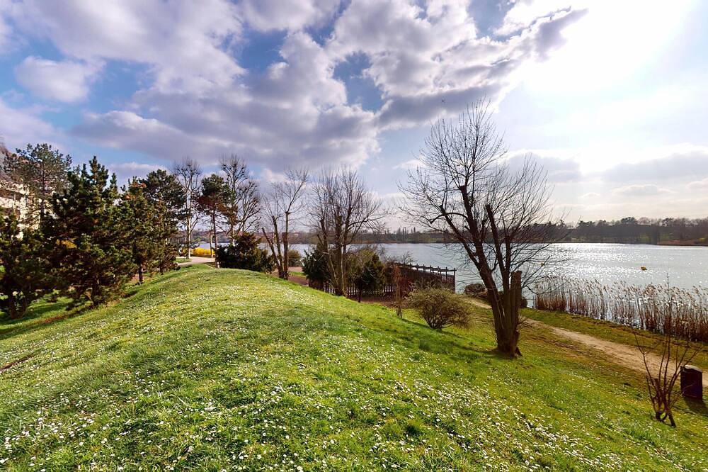 Ganze Wohnung, Charming 3-bedroom apartment in delightful Créteil with Wifi in Créteil, Val-de-Marne