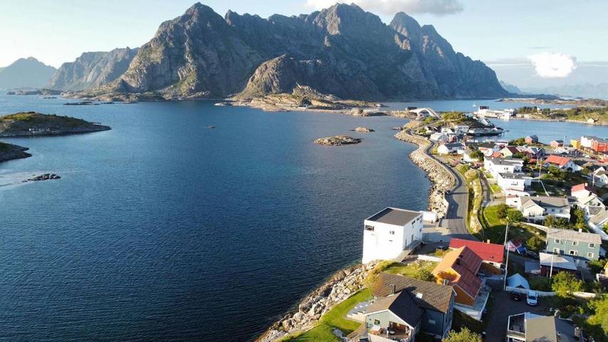 Location de vacances pour 8 personnes, avec jardin ainsi que vue et sauna dans Henningsvær - 3