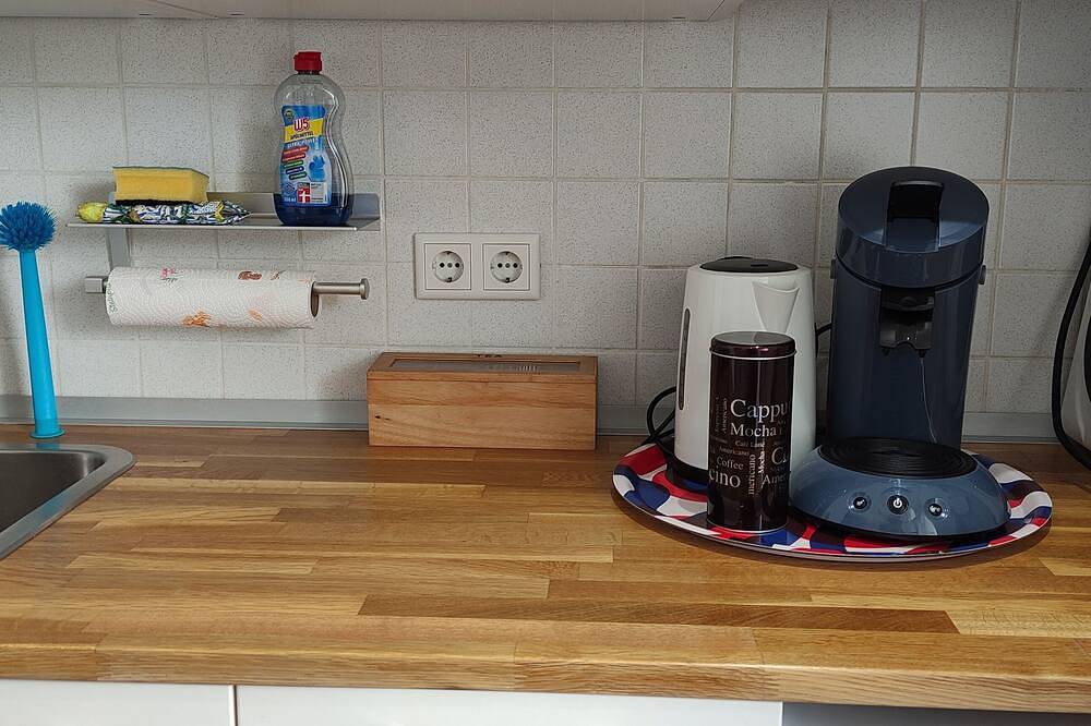 Ganze Wohnung, Kleine, liebevoll eingerichichtete Ferienwohnung mit Terrasse in Taunusstein, Südhessen