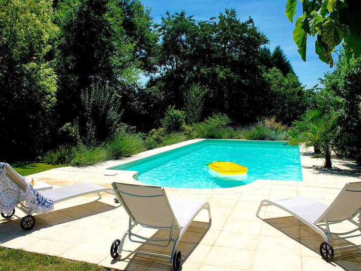 Maison de vacances pour 9 personnes, avec terrasse ainsi que jacuzzi et jardin dans le Limousin