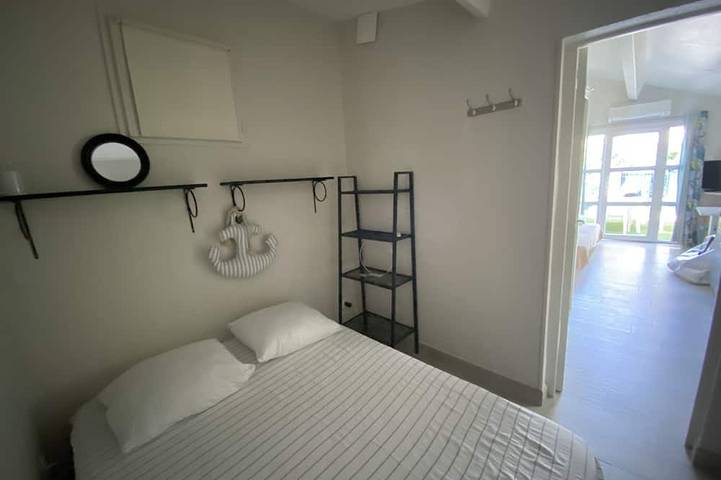 Gîte pour 3 personnes, avec Balcon/Terrasse ainsi que Terrasse et Jardin dans Plage La Capte - 3