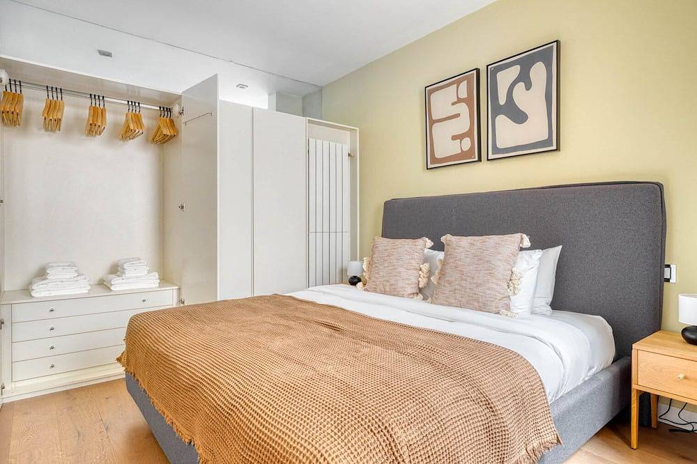 Entire apartment, Amazing Chamberi 2Br, in the heart of Madrid, by Blueground in Chamberí (Madrid), Madrid