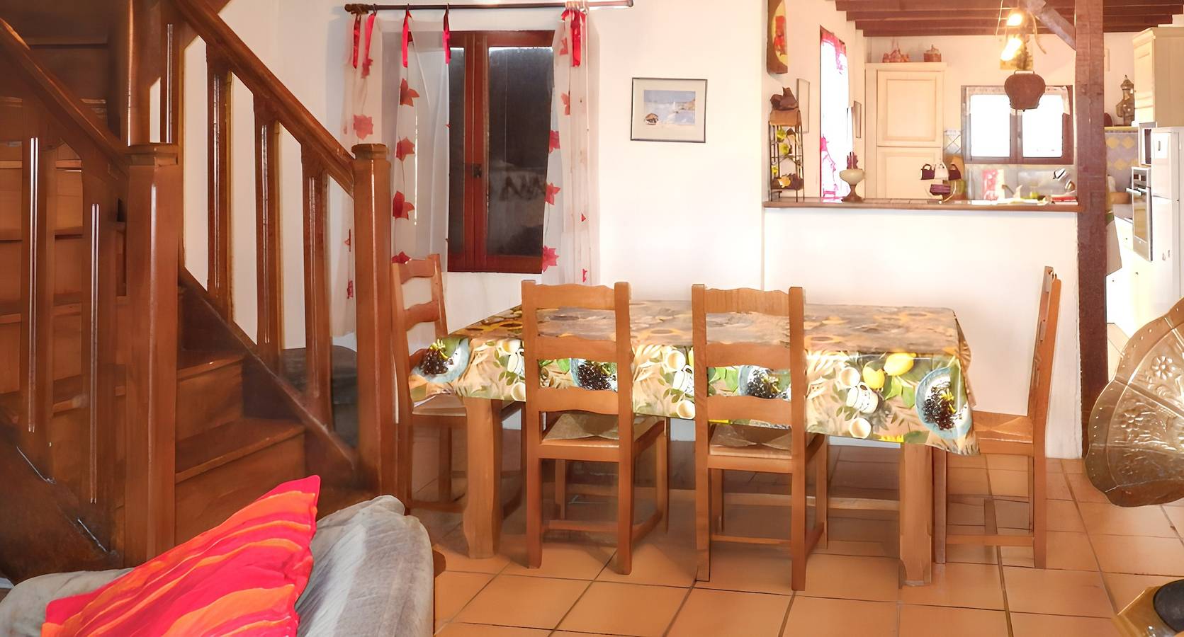 Casa encantadora en Coucouron, vista a la montaña, chimenea in Coucouron, Macizo Central