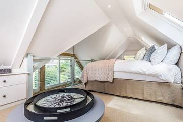 Glamping for 4 People in Funtington, West Sussex, Photo 4