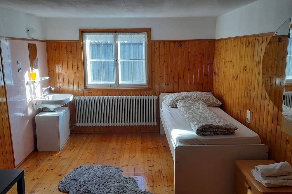 Ganze Wohnung, Ferienwohnung für bis zu 2 Personen - Ferienhaus Bär in Bizau, Bregenzerwald