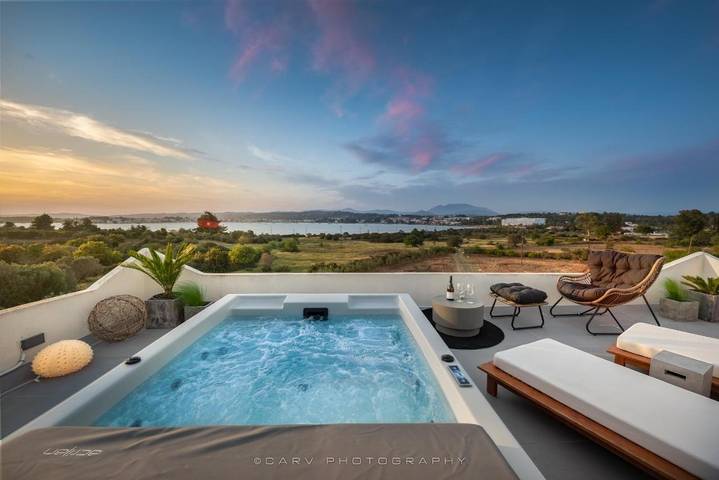 Willa dla 4 osób, z Balkon i Jacuzzi oraz Taras i Ogród w Porto Heli