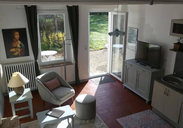 Location de vacances pour 2 personnes, avec vue ainsi que jardin et piscine à Sambin - 3