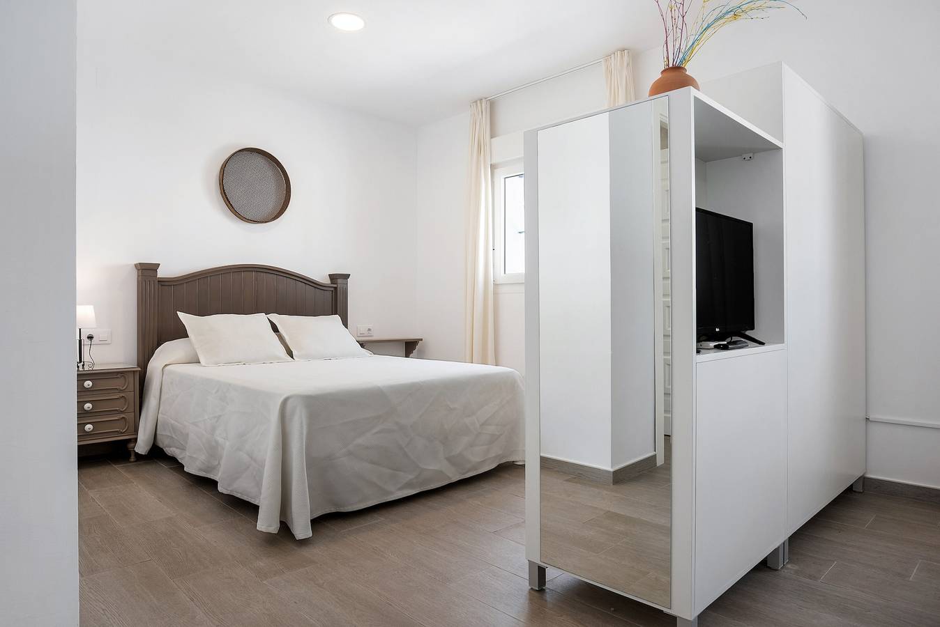 Apartamento entero, Apartamento 'Casa de 10 - 2I' con vistas a la montaña, piscina compartida y Wi-Fi in Vejer de la Frontera, Costa de la Luz
