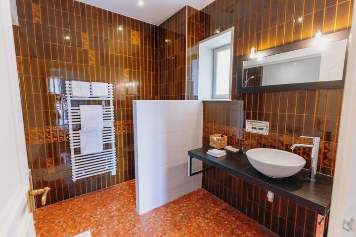 Location de vacances pour 2 personnes, avec jardin ainsi que terrasse et vue à Villié-Morgon - 2