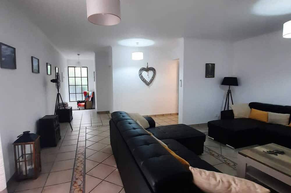 Villa mit Infinity-Pool und Spielzimmer mit Meerblick in Campanário, Madeira