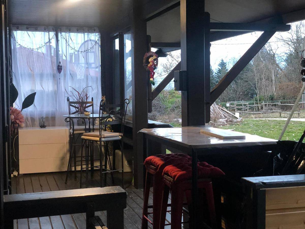 Appartement entier, One-Bedroom Apartment in Renage, Isère