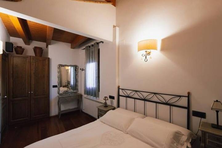 Maison rurale élégante pour 10 personnes à Montardit de Baix, animaux admis in Sort, Pyrénées catalanes