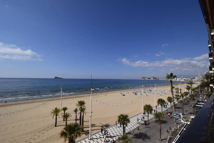 Ferienwohnung für 4 Personen, mit Meerblick und Balkon sowie Terrasse in Benidorm - 3