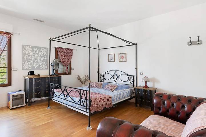 Location de vacances pour 2 personnes, avec jardin et piscine à Saint-Cyr-sur-Loire - 2