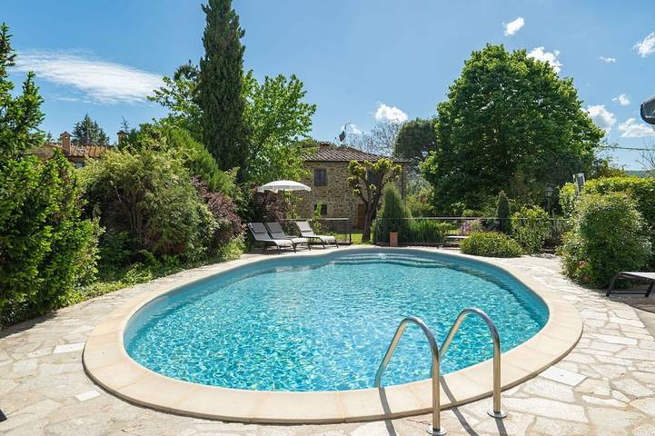 Agriturismo per 10 persone, con giardino in Civitella in Val di Chiana