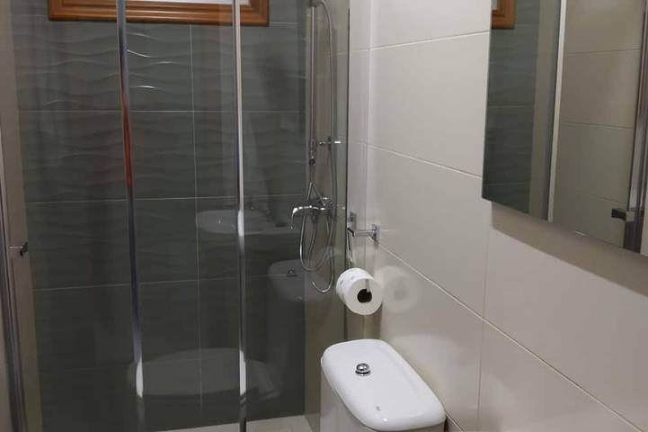 Apartamento entero, Bueu: Apartamento con terraza y vistas al mar a 300 metros de la playa in Praia de Beluso (Bueu), Bueu