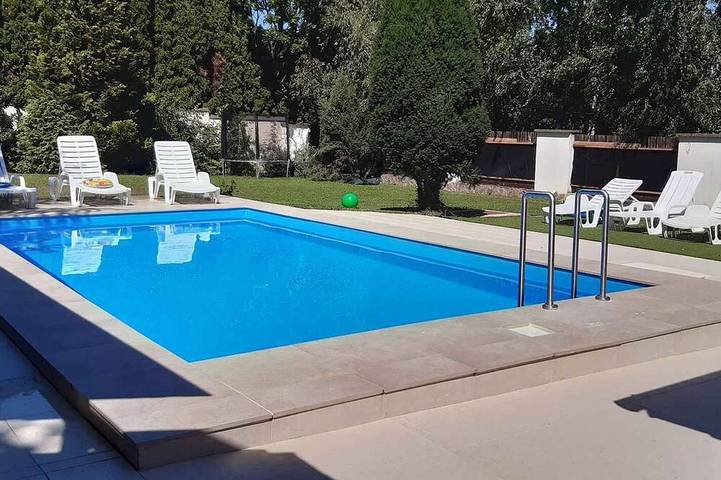 Ferienhaus für 14 Personen, mit Garten