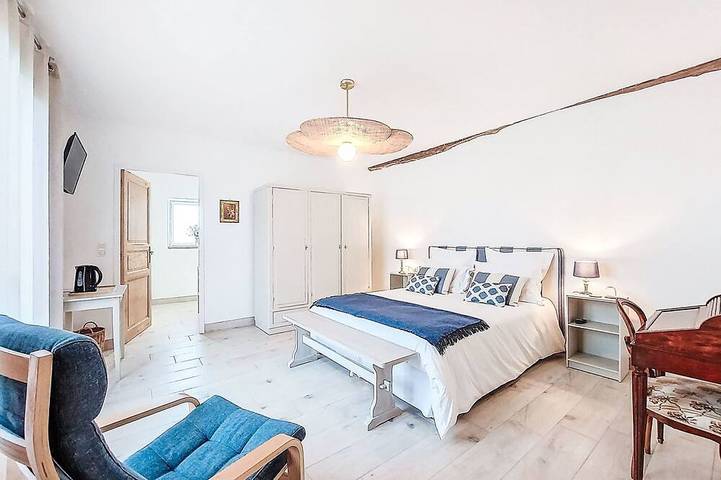 Gîte pour 4 personnes, avec Piscine à Geay - 3
