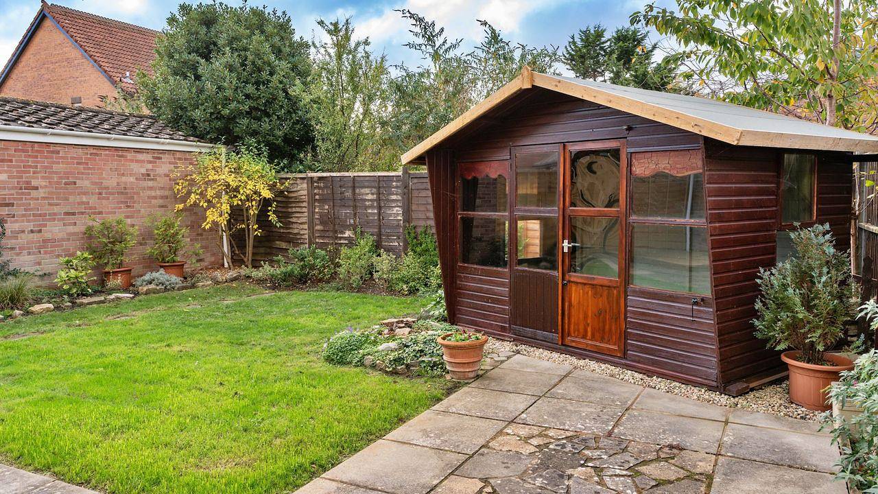 Bungalow for 5 people with yard in Burnham on Sea & Highbridge, Somerset