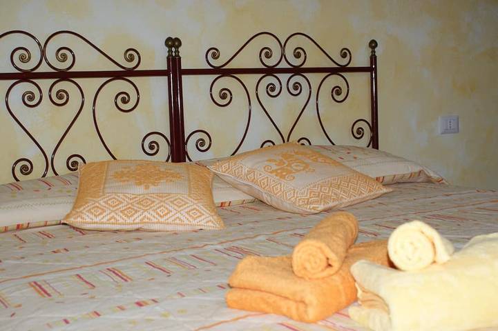 Appartamento intero, Bilocale Con Giardino  Comfort & Relax  A Pochi Minuti Dal Mare in Cala Gonone, Dorgali
